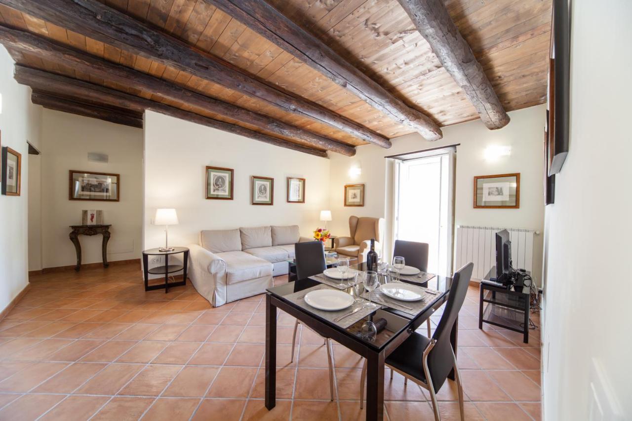 Palazzo Marigliano - Serviced Apartments เนเปิลส์ ภายนอก รูปภาพ