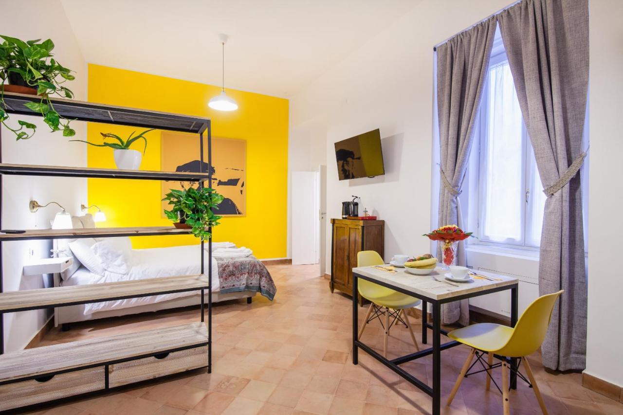 Palazzo Marigliano - Serviced Apartments เนเปิลส์ ภายนอก รูปภาพ